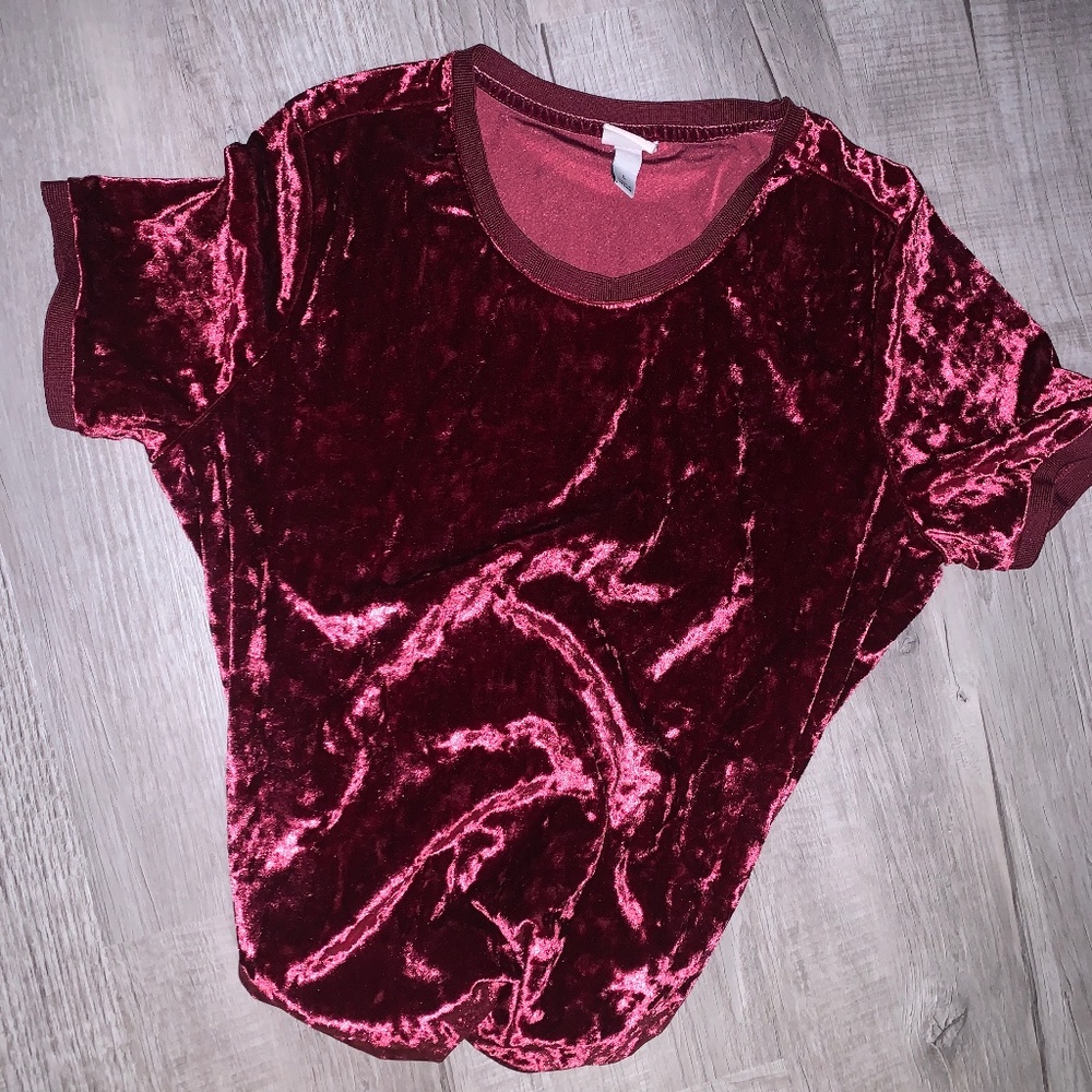 Burgundy velvet short sleeve shirt